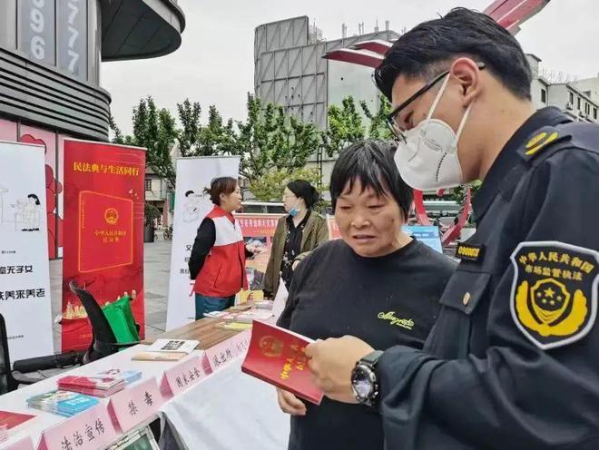 落实谁执法谁负责，严格落实谁执法谁普法责任制 